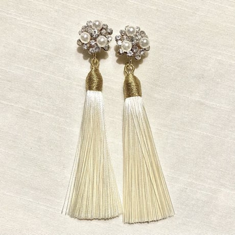 結婚式 ロングホワイトタッセルイヤリング