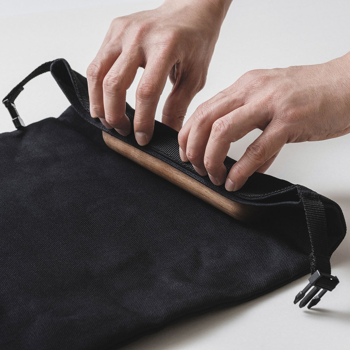 TRIVET POUCH ブラック | JIU10 TRIVET POUCH ブラック | JIU10