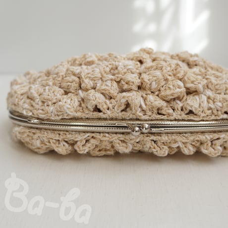 ばあば、ポピーパフ編みのがま口バッグ（blé d'été・C1753）