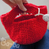 ばあばが編んだ、ちょっくらそこまでバッグ（merah・CSB38）
