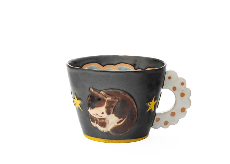 ヴィンテージ　手描きの妖艶な瞳やお髭が美しく、輝く陶磁器の特大サイズの招き猫 ヴィンテージ 手描きの妖艶な瞳やお髭が美しく、輝く陶磁器の