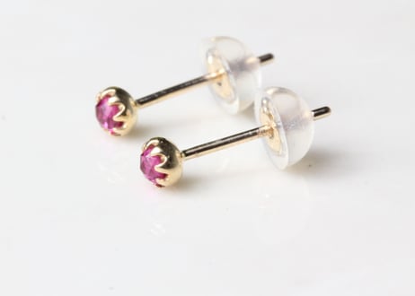 K10ルビーピアス