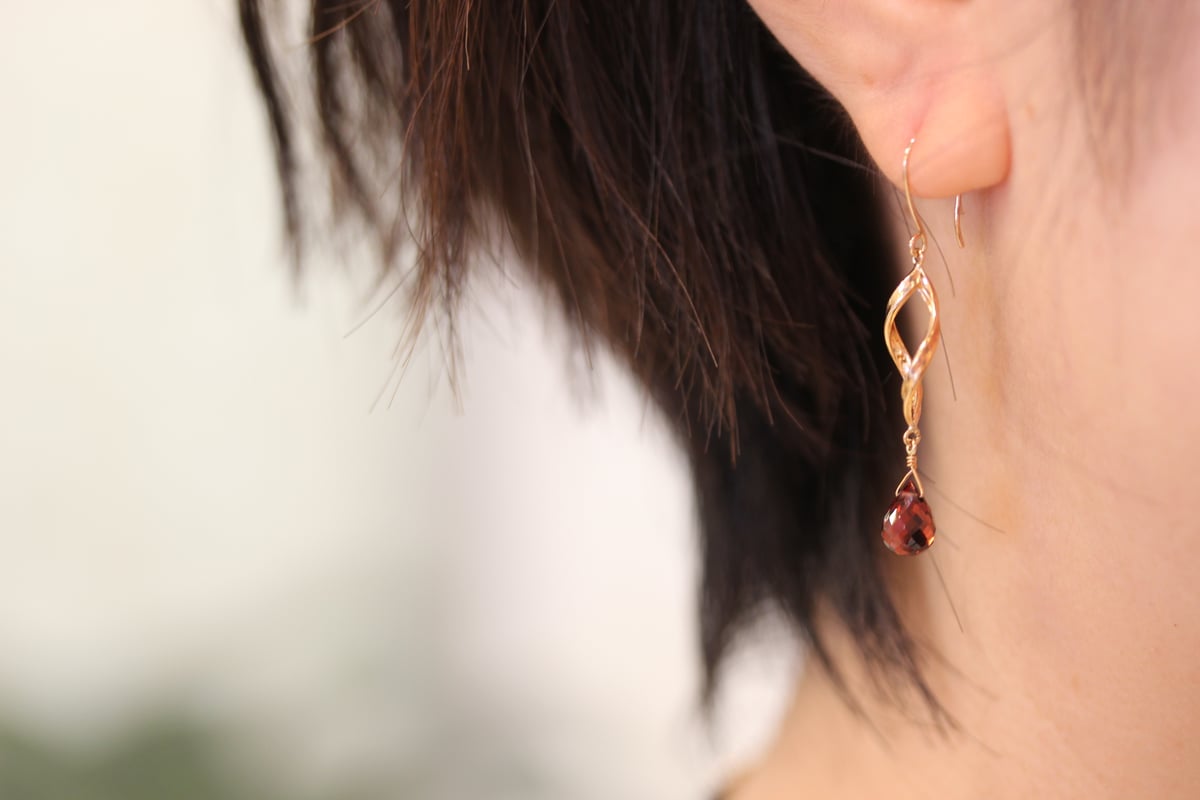 K18PGガーネットピアス　新品未使用品 K18PG ガーネット ピアス 新品未使用】K18 ガーネット ロードライト