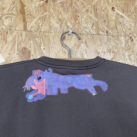 一点モノTシャツ-動物と人間ふたりがおる