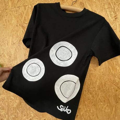 一点モノTシャツ-皿白