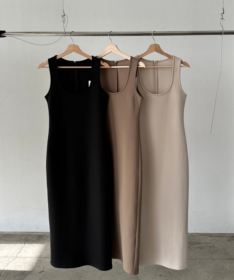 u-neck pencil dress | célon