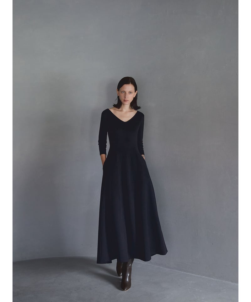 (新品未使用)maison celon V Silhouette Dress