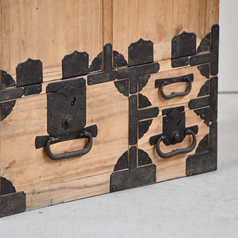 木製　総貝模様　台　木箱入り ケヤキ製 賽銭箱 1尺5寸（幅46cm） 日本製 国産 寺院 社寺 神社