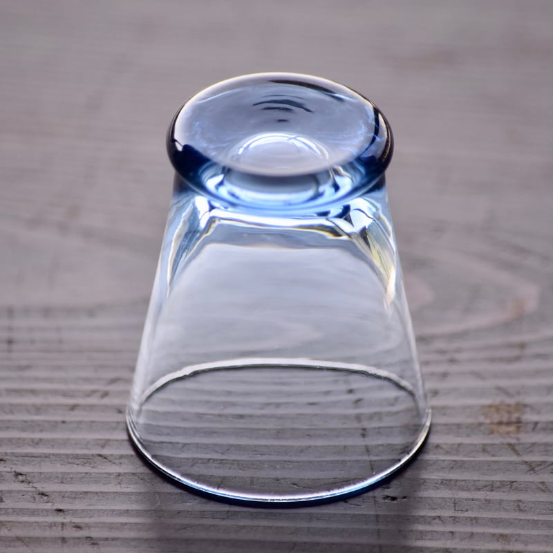 明治青ガラス 斜め捻じ紋 盃 猪口 明治青ガラス 斜め捻じ紋 盃 猪口