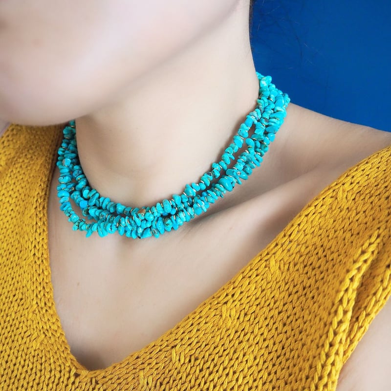 38.最高級ターコイズとゴールドチップのエキゾチックネックレス | Tafra