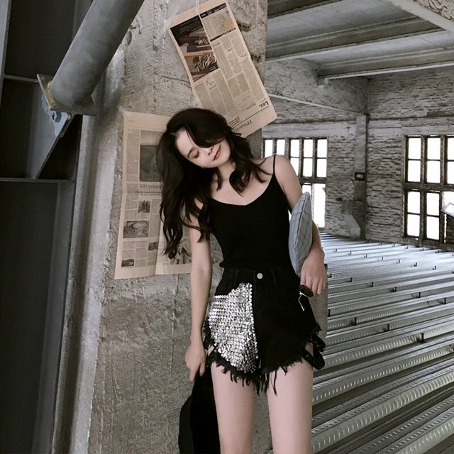 【d.i.a.】ジッパー＆スタッズ付ダメージデニムショートパンツ/24/ 109 d.i.a.】ジッパー＆スタッズ付ダメージデニムショートパンツ/24