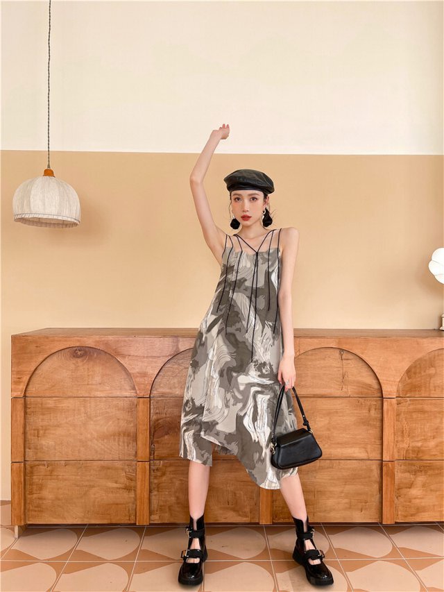 マーブル柄キャミソールワンピース ストラップドレス ライン