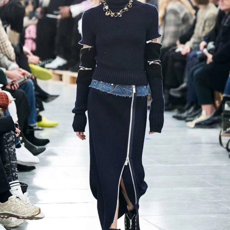 【超美品】デサントゴルフ タートルネックセーター スカート セットアップ M 超美品】デサントゴルフ タートルネックセーター スカート