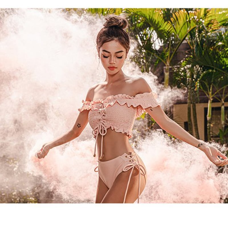 ピンク オフショルダー フリル水着 ピンクシフォンオフショルダーホワイトフリル水着 n | ANDESIR