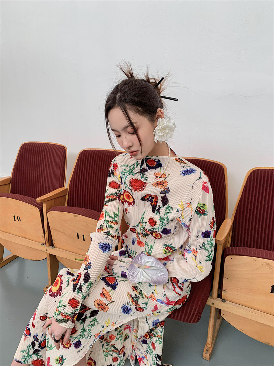 セットアップ】花柄 プリーツ 長袖トップス+プリーツスカート セットアップ】花柄 プリーツ 長袖トップス+プリーツスカート