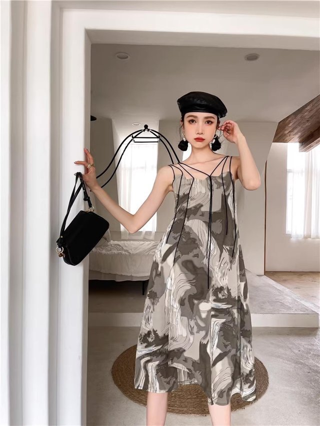 マーブル柄キャミソールワンピース ストラップドレス ライン