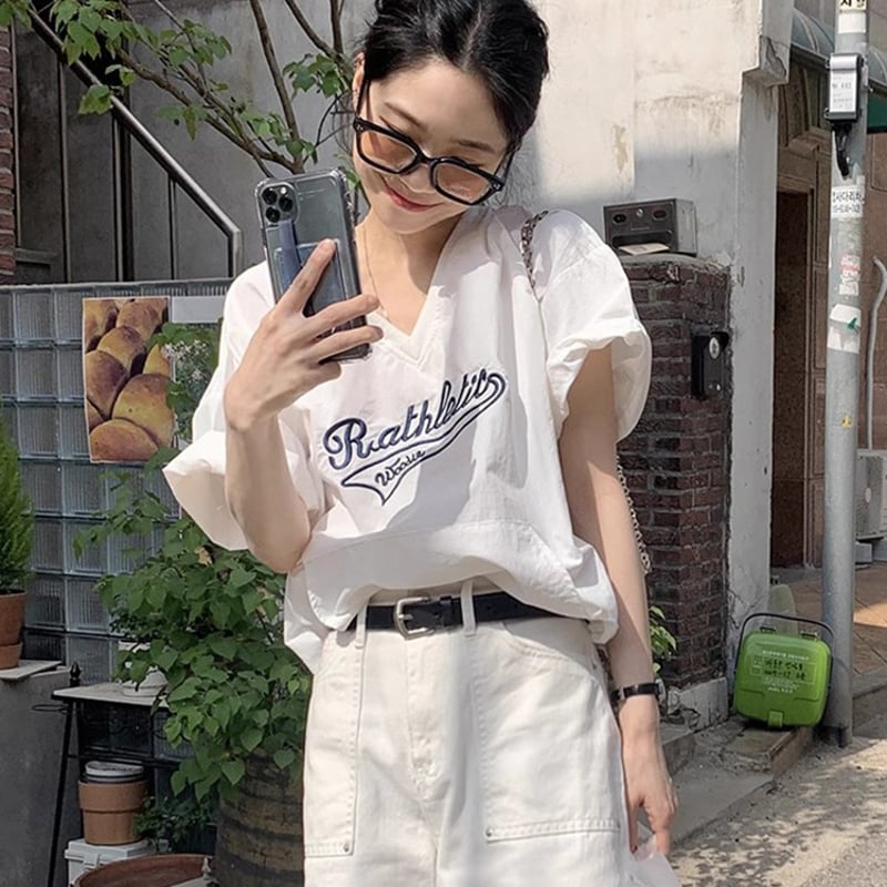Vネック刺繍Tシャツ 半袖シャツ シャカシャカ レタリングナイロン