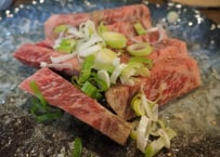 【送料無料】最上級　飛騨牛 ５等級　焼き肉用カルビ、ロース食べ比べセット　各 200g
