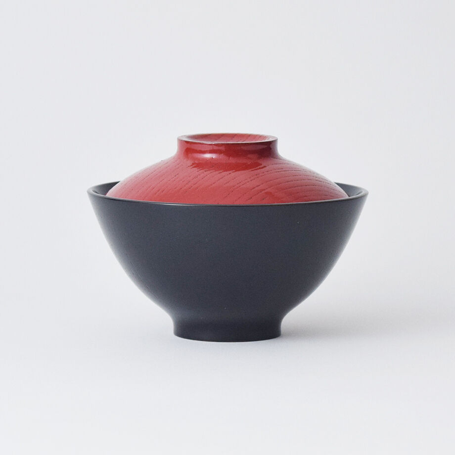 YANAGI DESIGN 柳宗理蓋付き煮物椀　目弾き小 蓋赤、本体黒 柳漆椀 目弾き小 | Yanagi-Shop