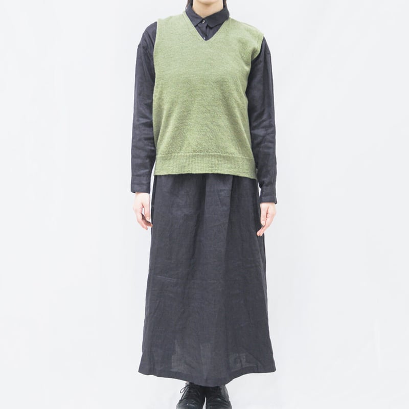ウールVネックベスト 【軽くてやわらか】縮絨加工 | (有)佐藤ニット