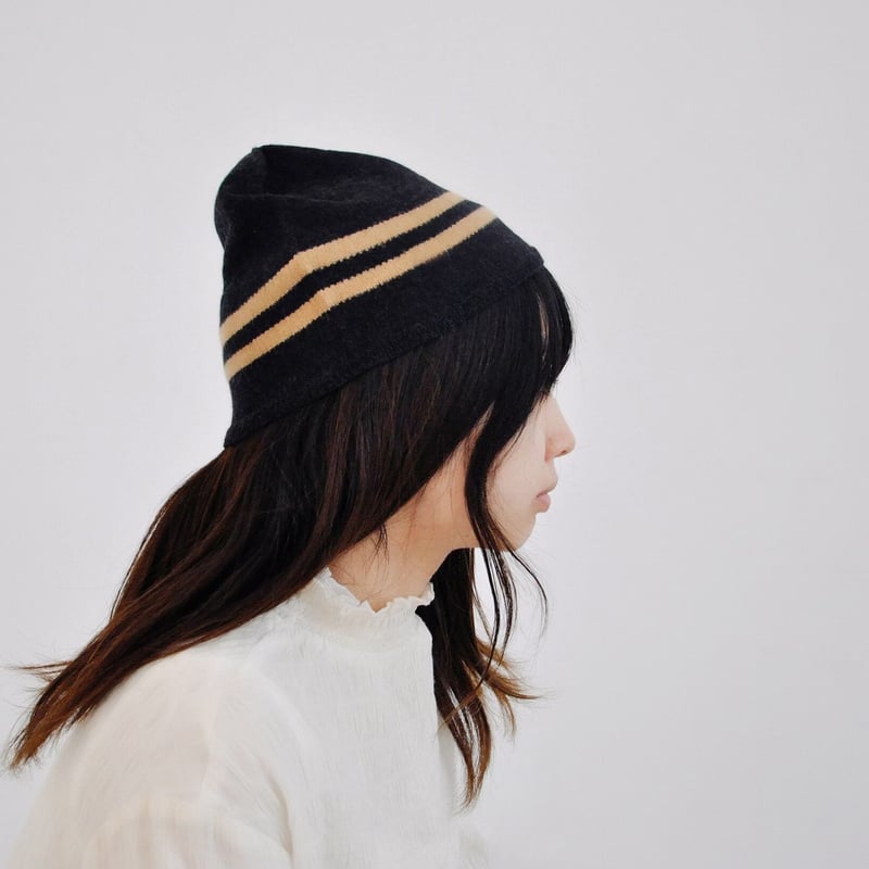 無縫製ニット帽 コンパクト （ブラック地） | (有)佐藤ニット