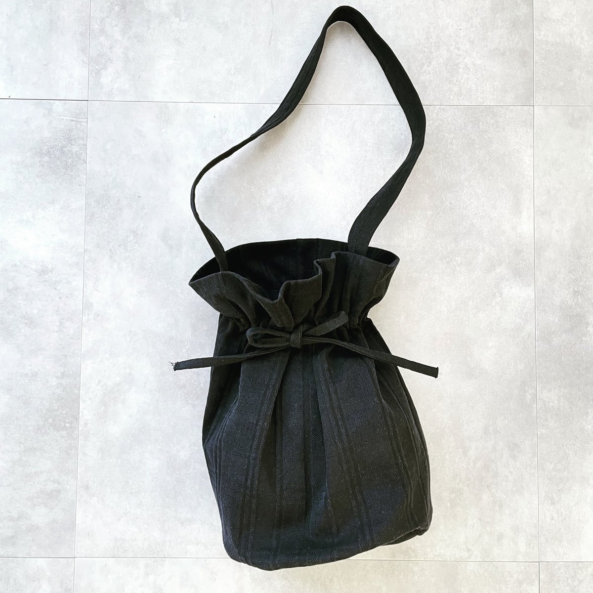 〈9〉花蓮様 ハンドメイド リバティ ベッツィ 巾着袋 ショルダーバッグ 巾着ショルダーバッグ(型紙) CW21-09BAG | think pattern