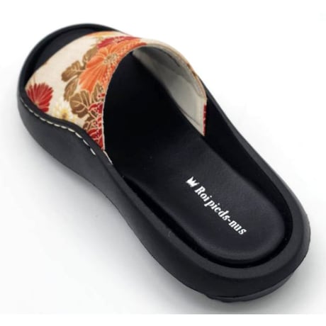Roi pieds-nus　ROI24105（華）