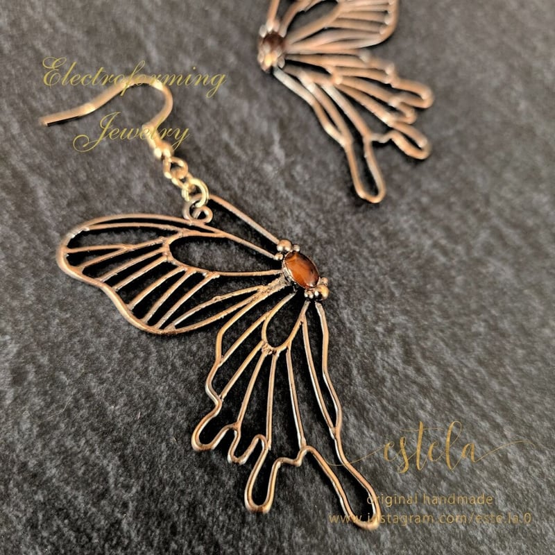 蝶々の羽のピアス | estela 蝶々の羽のピアス | estela