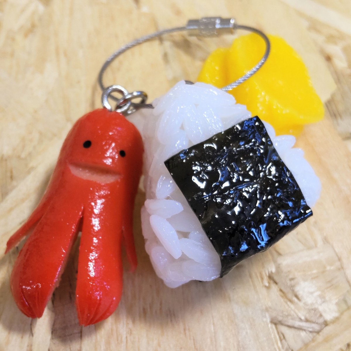 🍙✨おにぎりのキーホルダー』 宇宙人さんバージョン