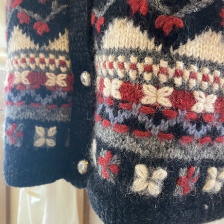 Embroidery knit cardigan