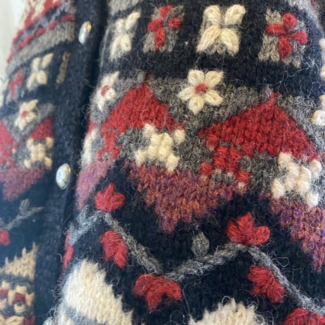 Embroidery knit cardigan