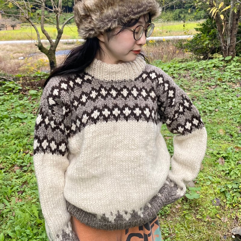 Made in Ecuador hand knit sweater | jane's vintage