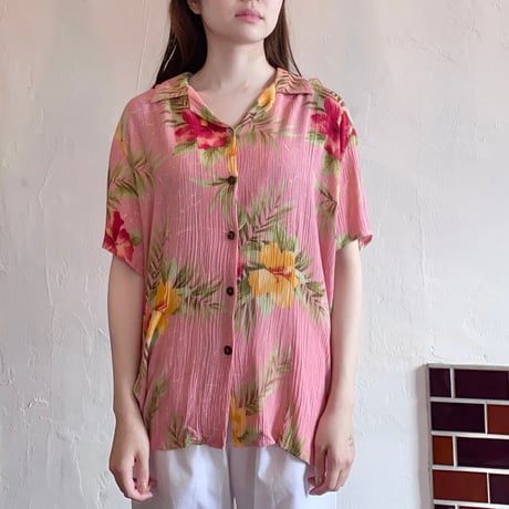 Pink hawaiian shirt