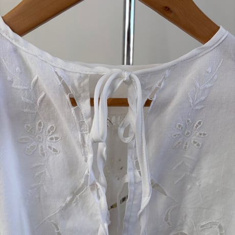 Remake: tablecloth ribbon blouse ①