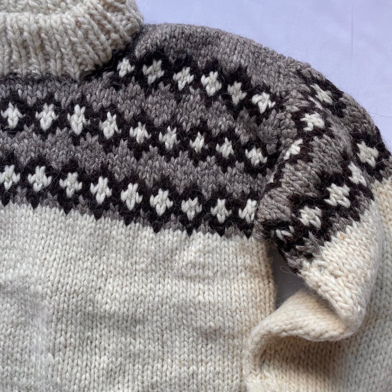 Made in Ecuador hand knit sweater | jane's vintage