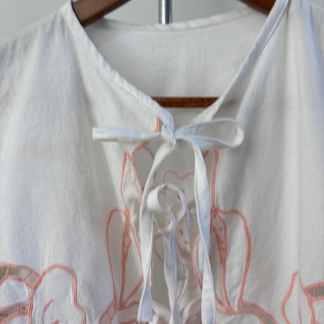 Remake: tablecloth ribbon blouse