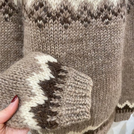 Made in Iceland 70s sweater