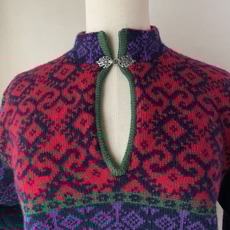 80s handcrafted metal hook sweater