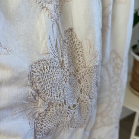 Remake: tablecloth embroidery pants