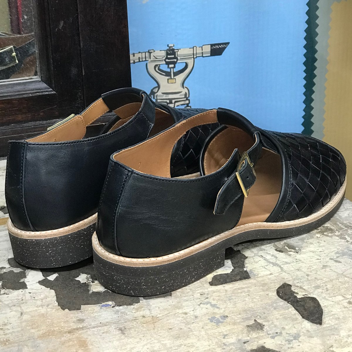 Classical Horsehide Mesh Sandals LOT1185 BLACK