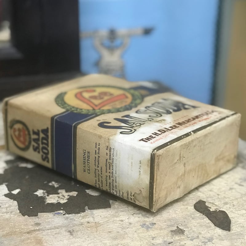 Vintage Lee Mercantile SAL SODA Box | Shank Clo