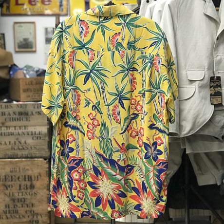 Vintage Horizontal Pattern Hawaiian Shirts