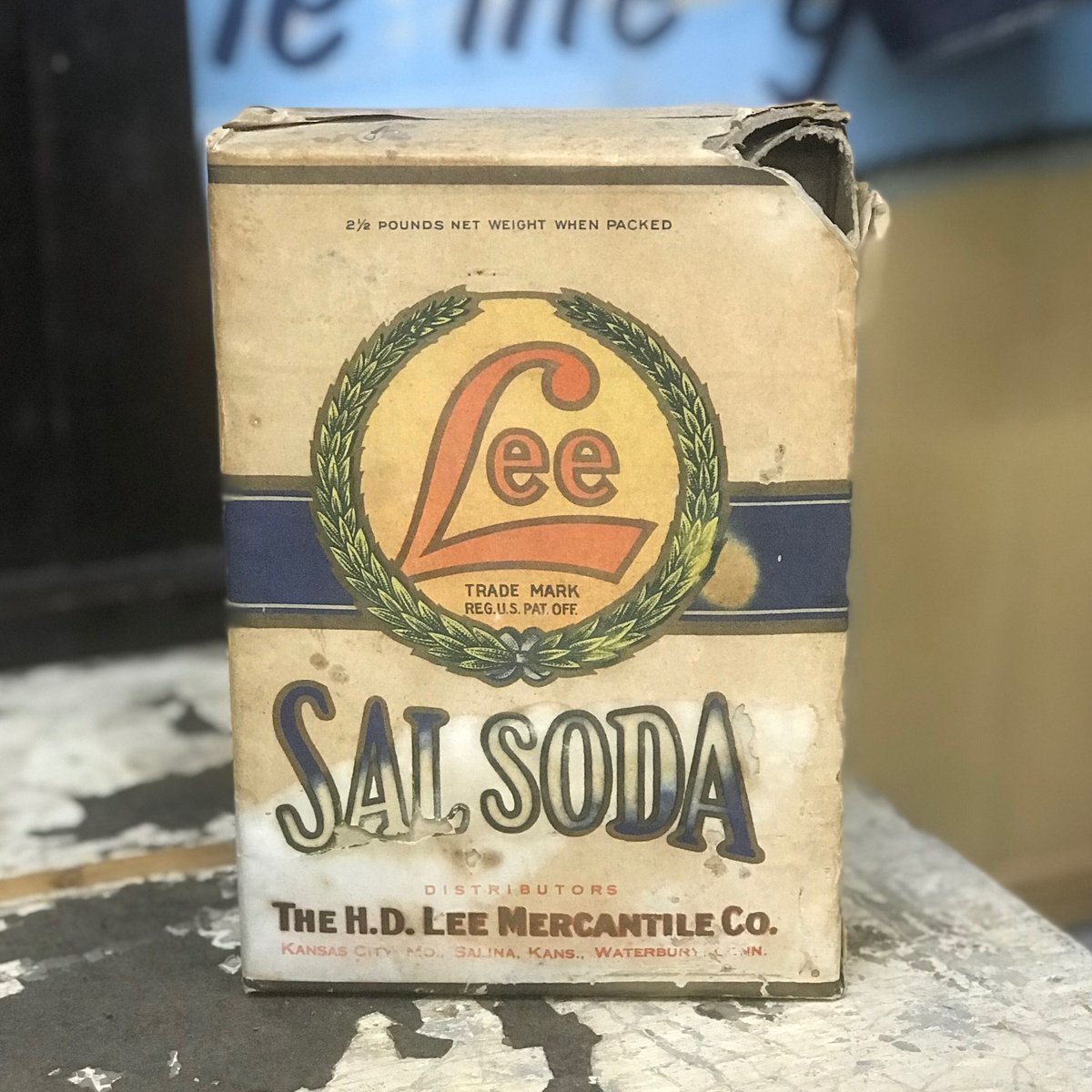 Vintage Lee Mercantile SAL SODA Box | Shank Clo...