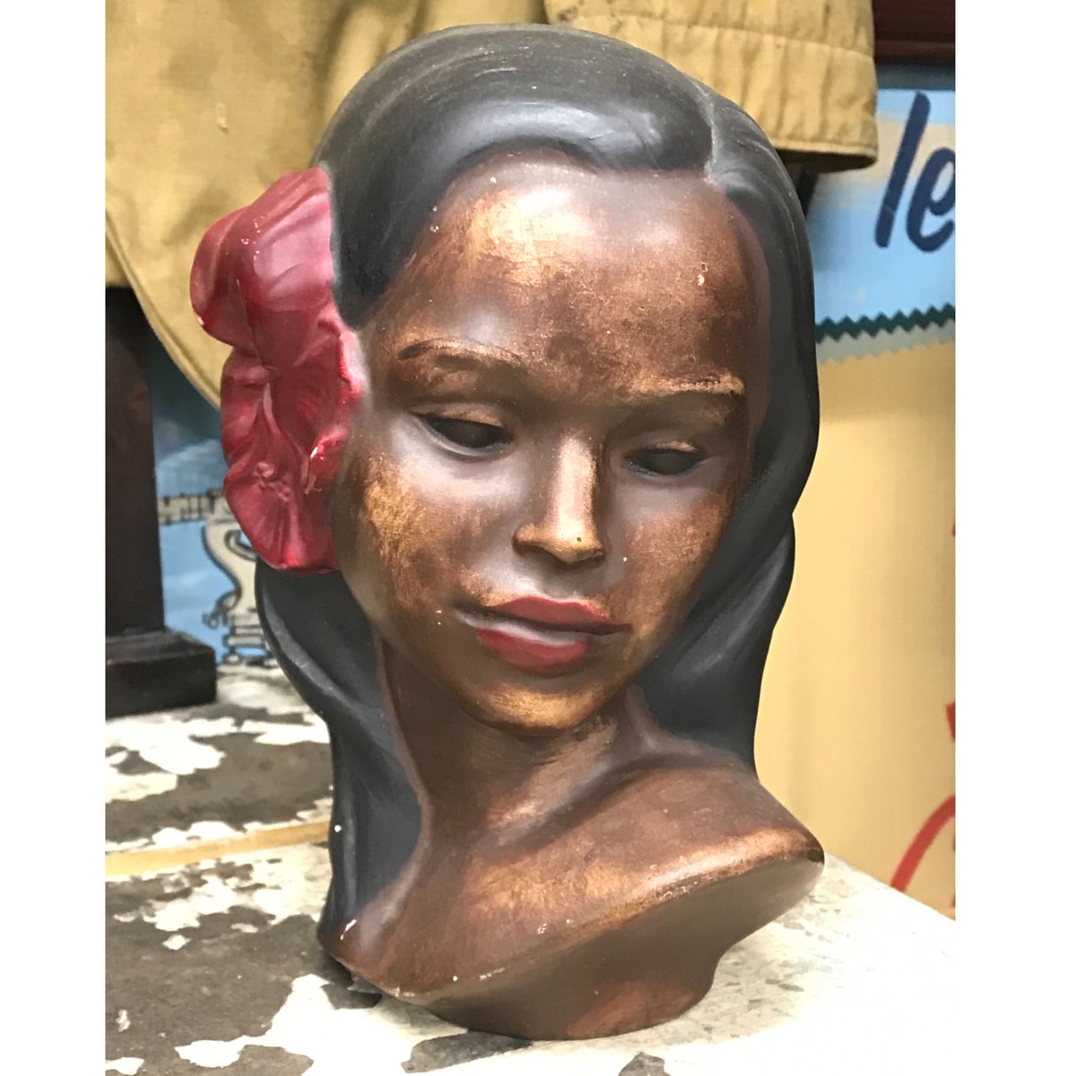 Vintage Hawaiian Hula Girl Bust 1 | Shank Cloth