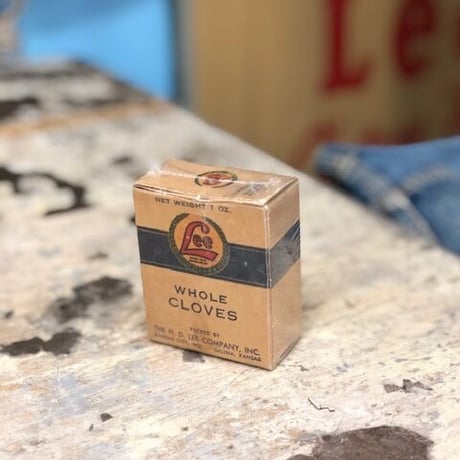 Vintage Lee WHOLE CLOVES Box
