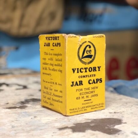 Vintage Lee WW2 VICTORY JAR CAPS