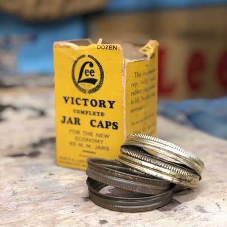 Vintage Lee WW2 VICTORY JAR CAPS