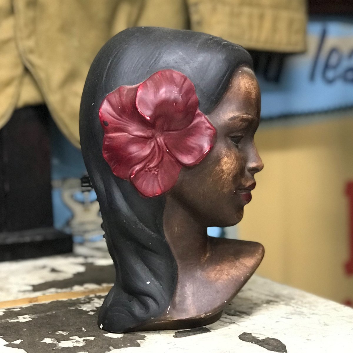 Vintage Hawaiian Hula Girl Bust 1 | Shank Cloth