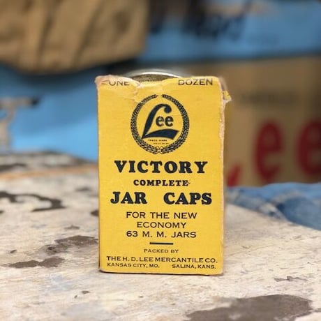 Vintage Lee WW2 VICTORY JAR CAPS