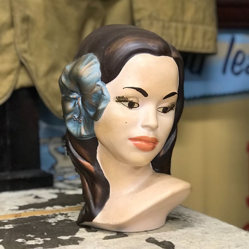Vintage Hawaiian Hula Girl Bust 2 | Shank Clot Vintage Hawaiian Hula Girl Bust 2 | Shank Clot